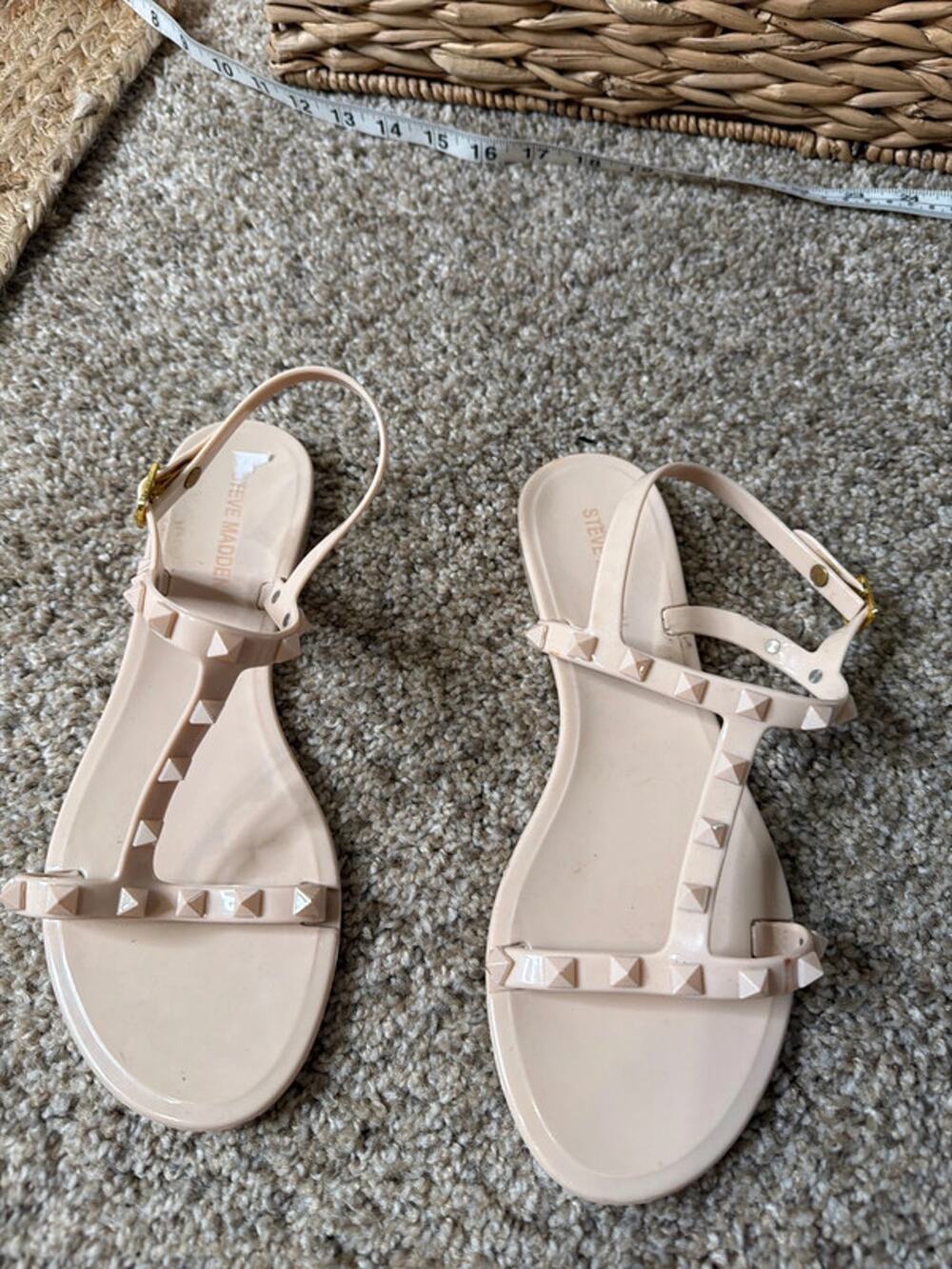 Steve Madden 7 beige sandals, jelly plastic with studs 38 459